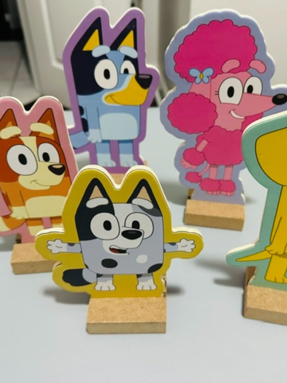 Bluey Magnetic Wooden Dress Up Figures & Accessories Set 5 Characters